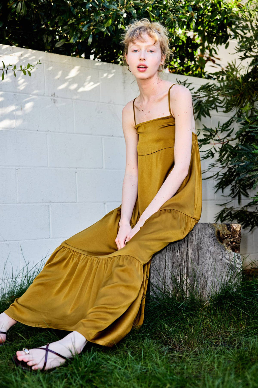 Lara Daisy - Leopardprint Firkantet Hals Ruffled Falde Cami Midi-kjole