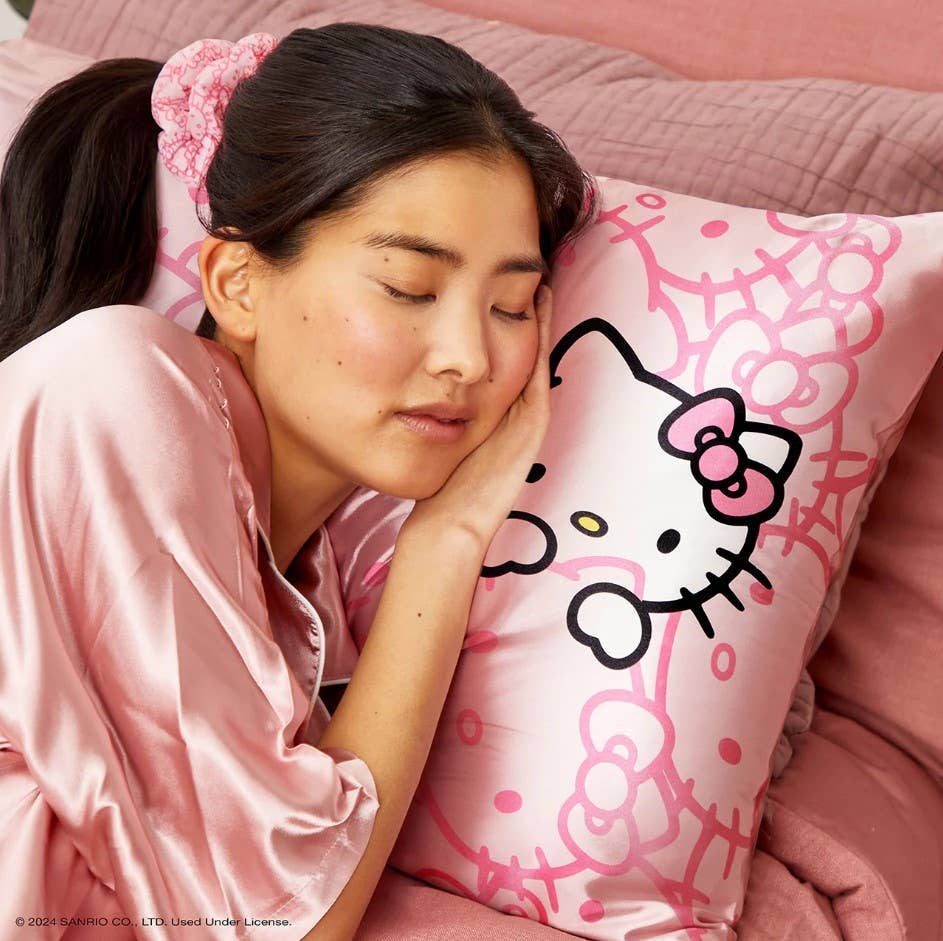 KITSCH - Hello Kitty x Kitsch Satin Pillowcase & Pillow Scrunchie Set